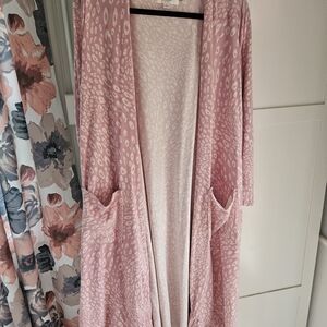 Lularoe Sarah Pink And White Cheetah Print Duster, Size Large